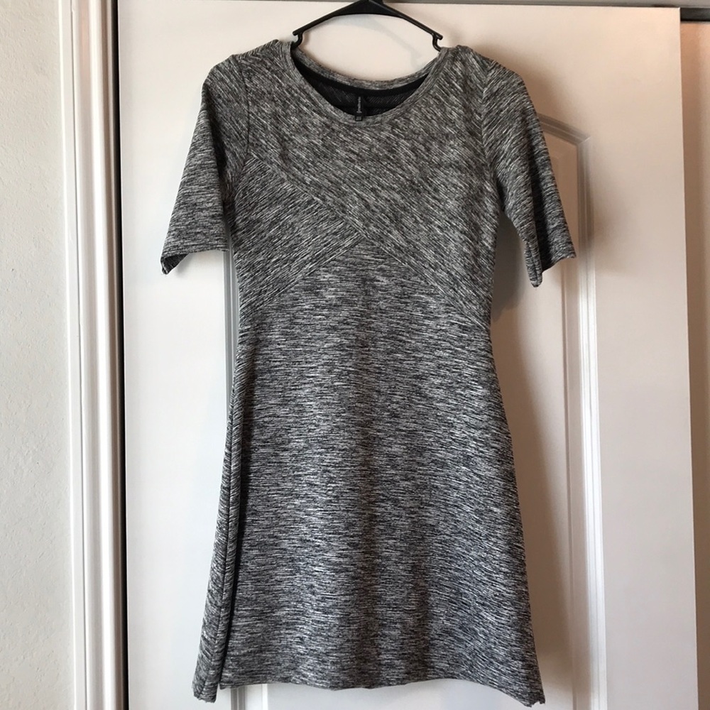 Grey short sleeve dress